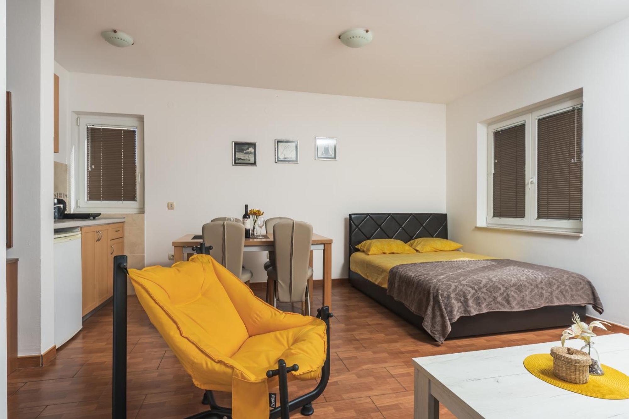 Apartments Franicevic Petrovac Exteriér fotografie