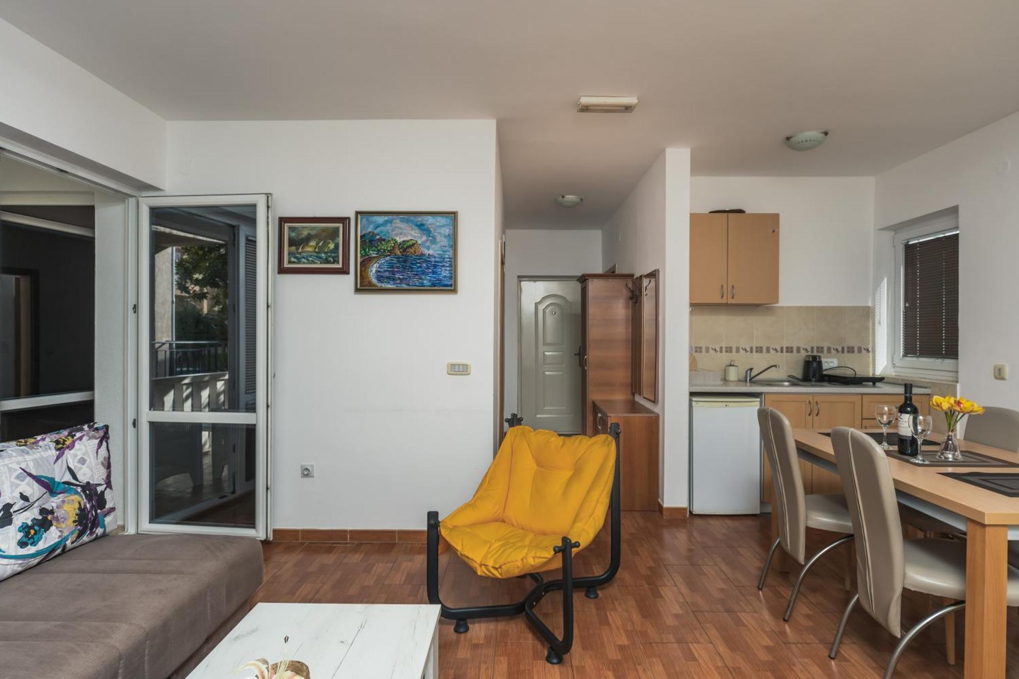 Apartments Franicevic Petrovac Exteriér fotografie